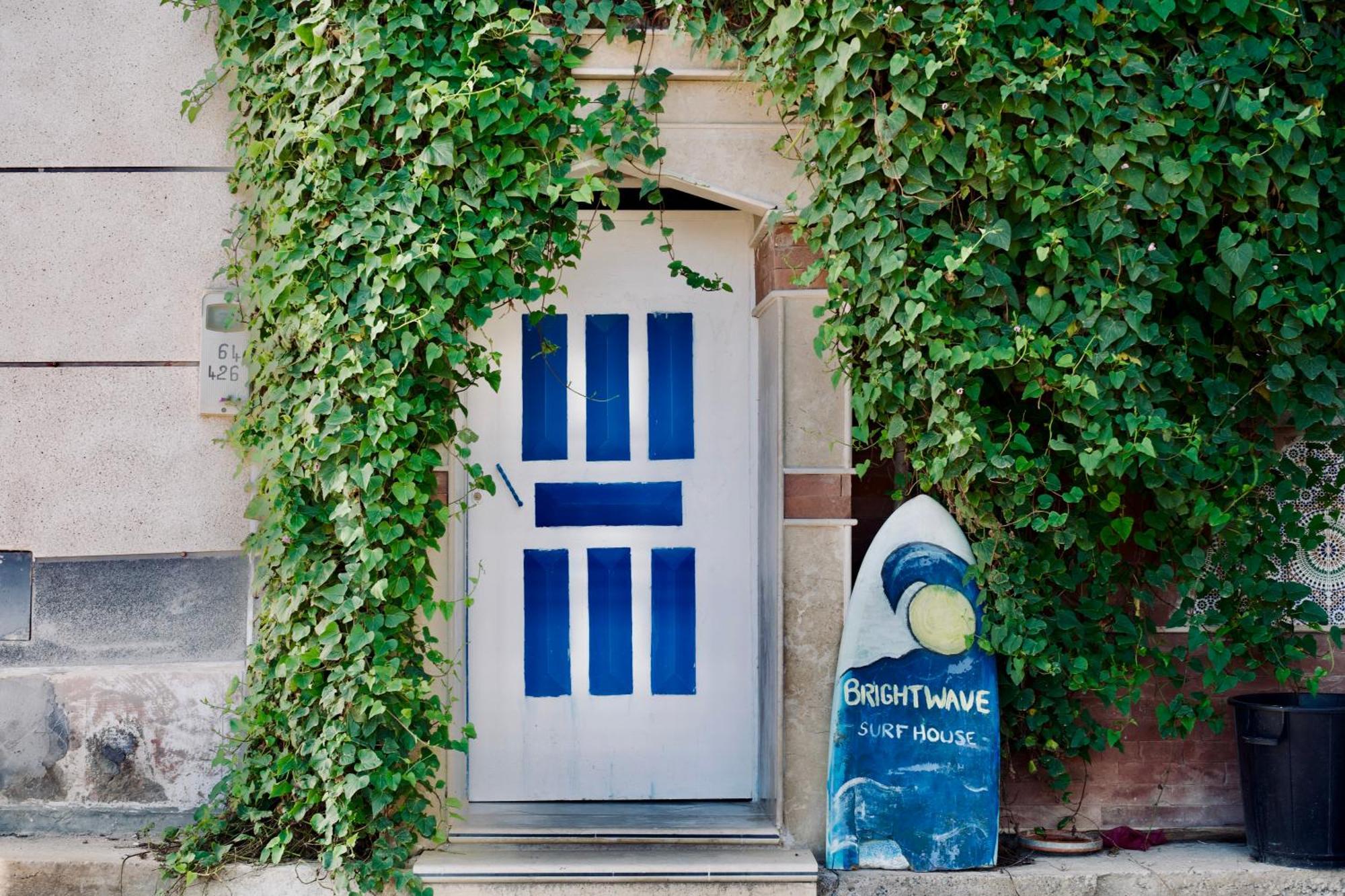 Bright Wave Surfhouse Vandrehjem Tamraght Eksteriør billede